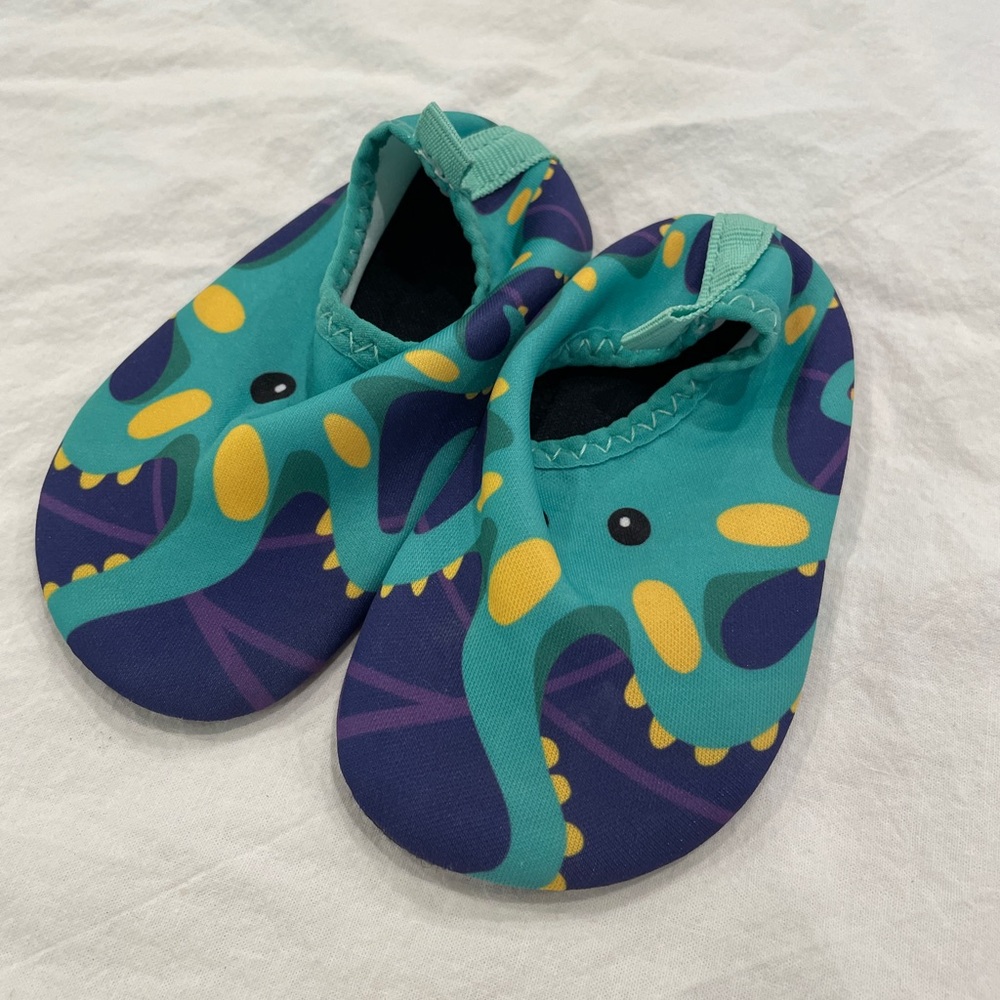 JIASUQI Kid's Slip-on Casual Water Shoes for‎ Beach/Pool 19/20 size